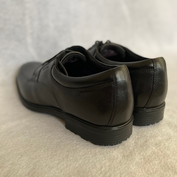 NIB Mens black Rockport shoes. - Picture 4 of 6